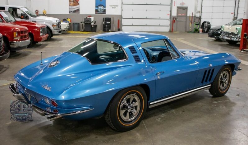 
								1965 Chevrolet Corvette Stingray full									